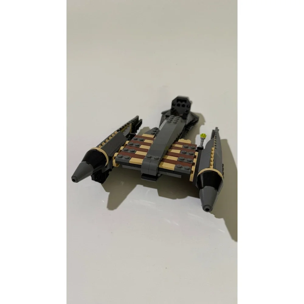 LEGO Star Wars: General Grievous Starfighter 7656 missing parts
